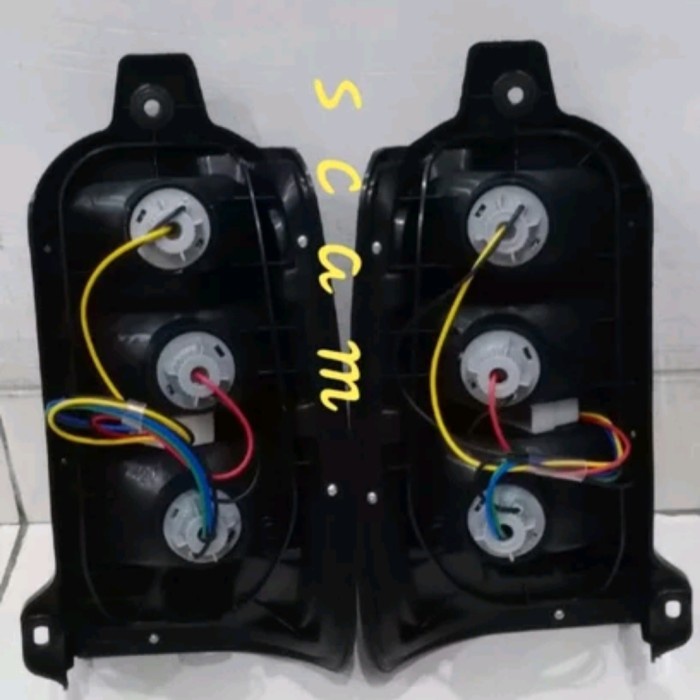 Cod - Lampu Stop Lampu Belakang Stop Lamp Kijang Kapsul Lgx 2000-2002 Set Kode 044