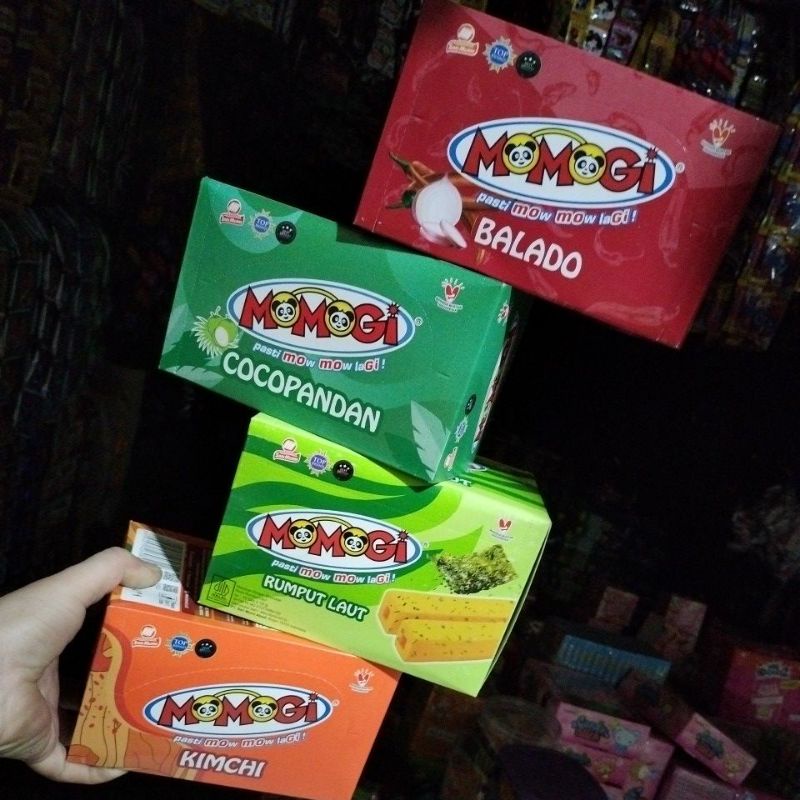 

MOMOGI makanan ringan harga 1 box isi 10pics@12g berat bersih 120g