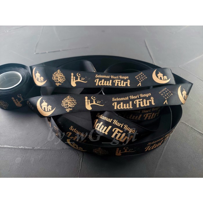 

Pita Idul Fitri -GrossGrain; Hitam ;Lebar 3.8 cm Panjang 20 yard