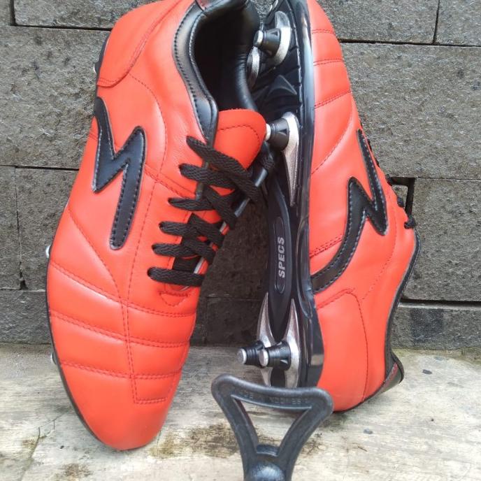 Sepatu Sepak Bola Specs Merah Terbaru Pul 6 Baut Kulit Sapi Original