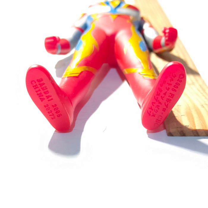 uhs ultraman mebius phoenix brave hero series figure yellow eyes 17 cm telorayampuyuh