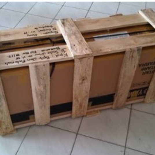 Packing kayu flow frame hive