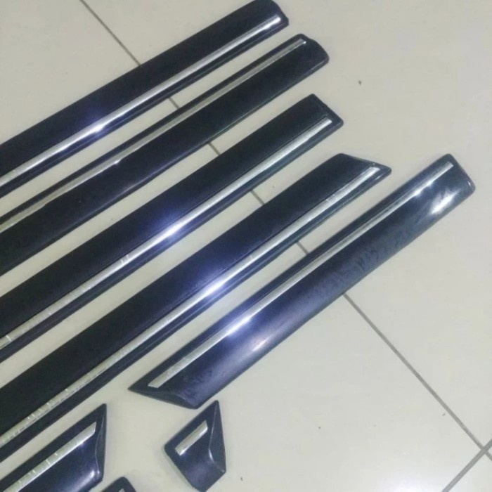 Termurah Lis List Body Mobil Kijang Kapsul Lgx 1997-2003 Hitam Free Ongkir