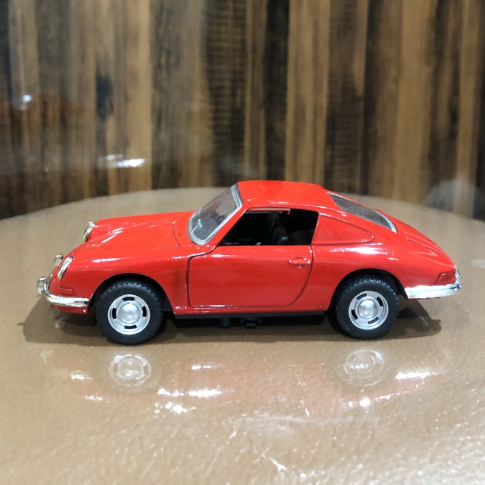 diecast / die cast classic car porsche gt spirit red