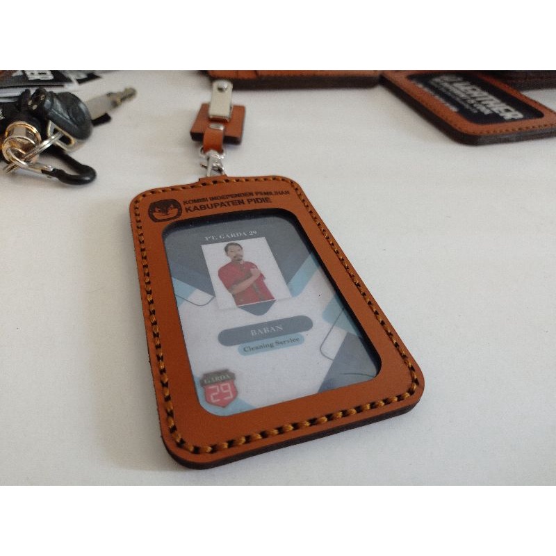 

Id Card Kulit Kpu - Name Tag Kulit Custom Logo Dan Nama