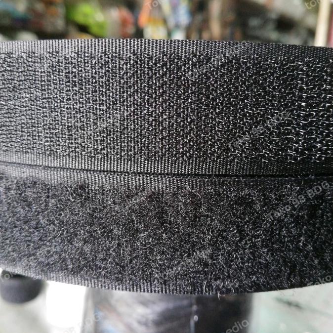 

>>>>>] velcro hitam 1