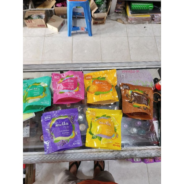 STELLA GANTUNG PENGHARUM RUANGAN