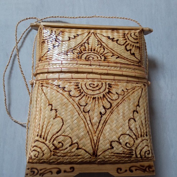 .........] Tas bambu tas genta pemangku Tas Bali