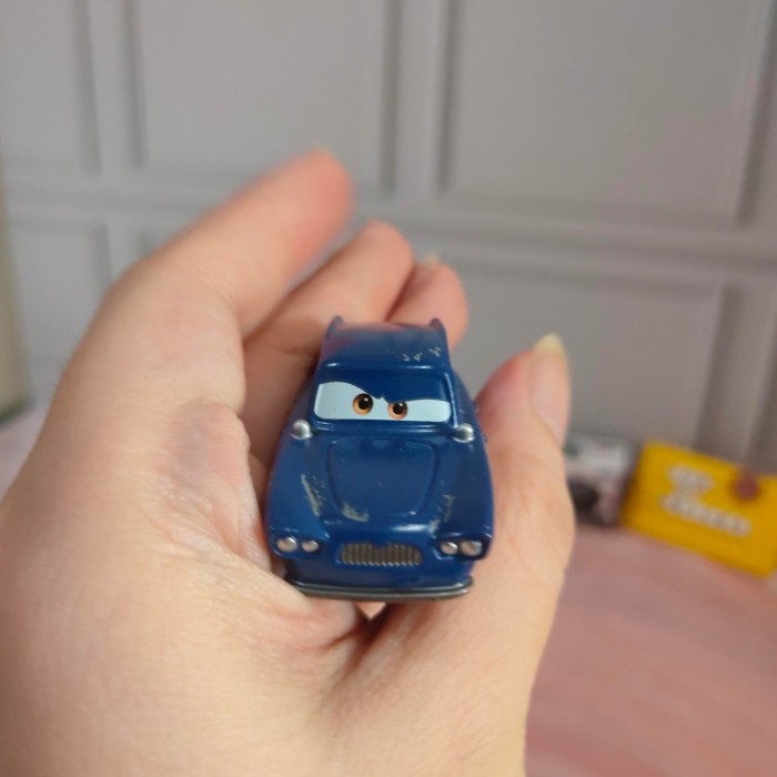 tomica cars c-33 tomber