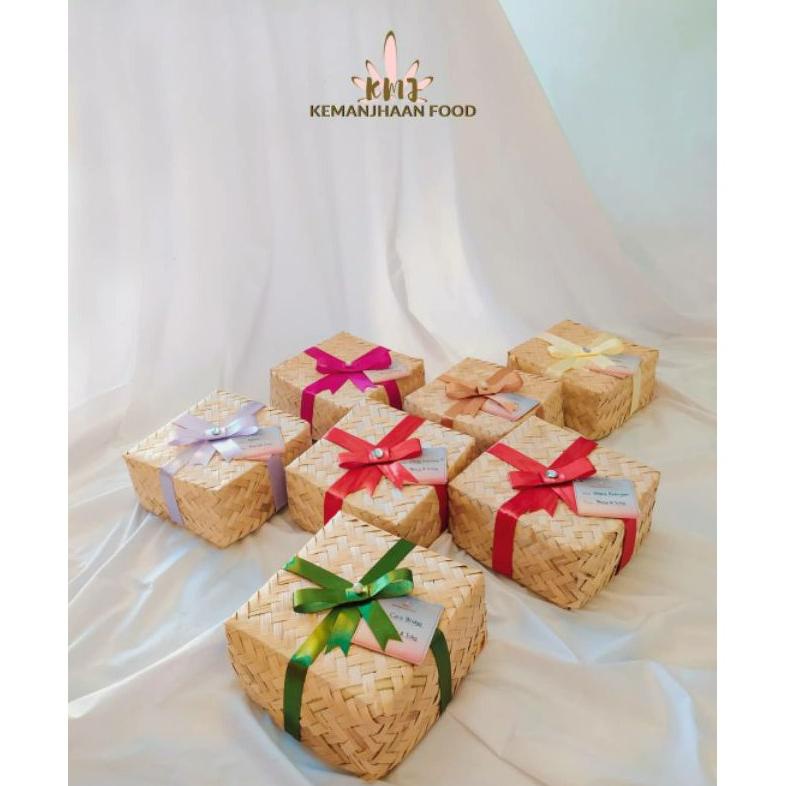 

[Terbaru] Hampers/Parcel Lebaran By Kemanjhaan Food ( Lebaran/Natal/Imlek/Bingkisan/Besek/Seserahan) Murah