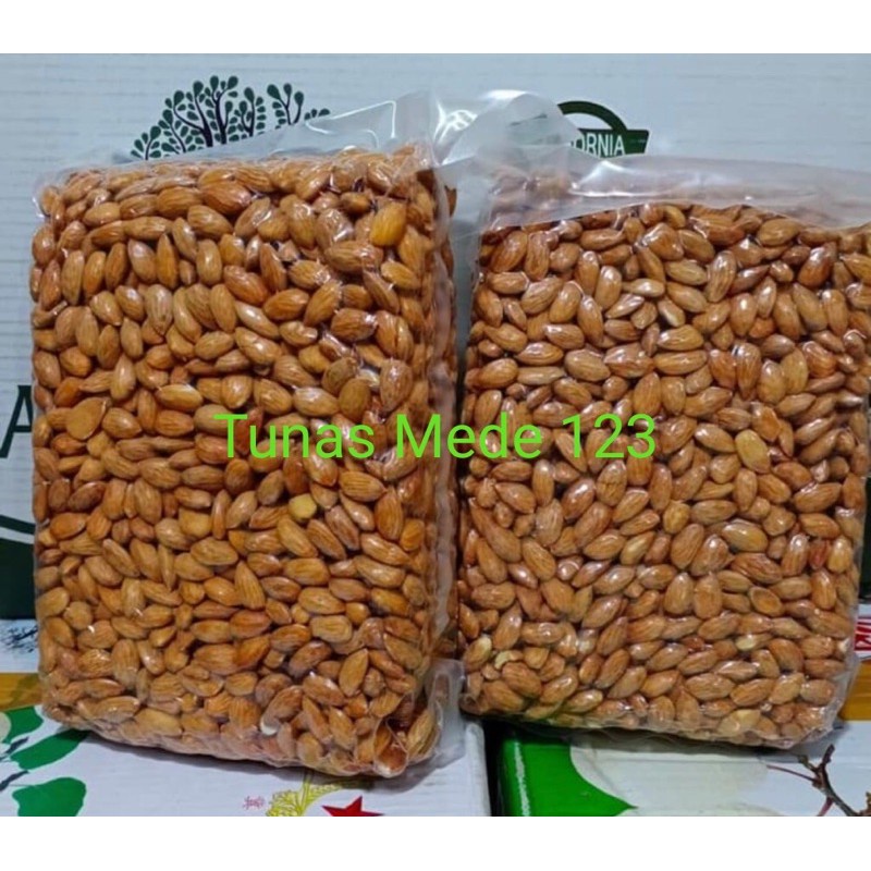 

Kacang Almond Panggang 1Kg Kupas Matang