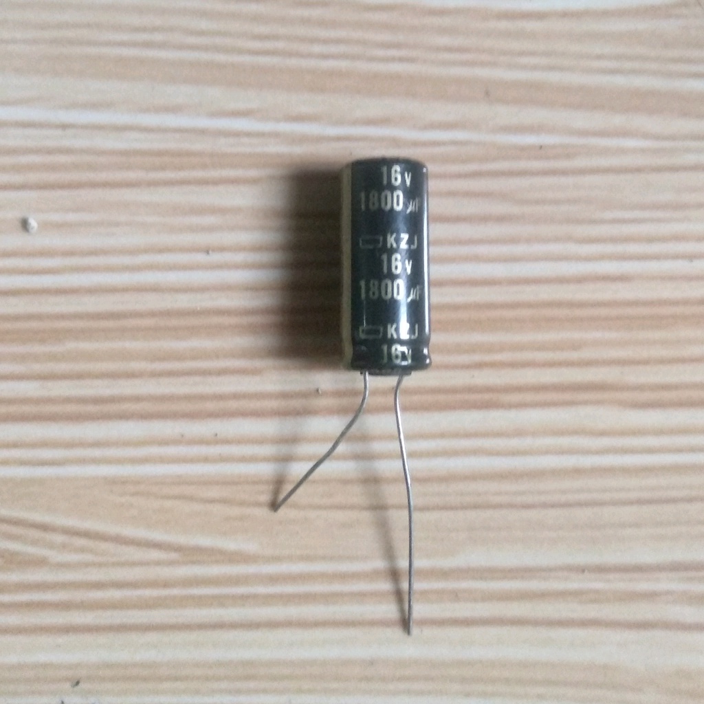 C Elko Elco 1800uF 16V 1800 uF 16 V