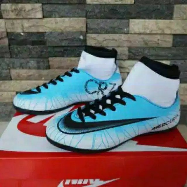 Paket Komplit Sepatu Futsal Anak Nike Cr7