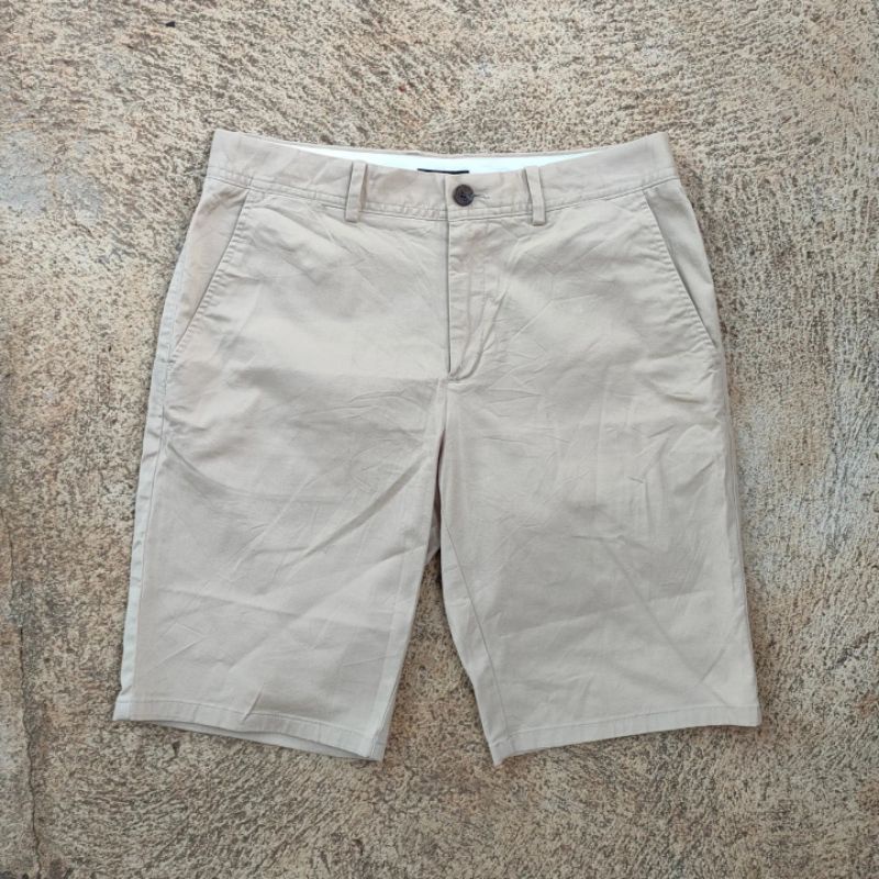 Celana pendek Chino TBJ Nearby