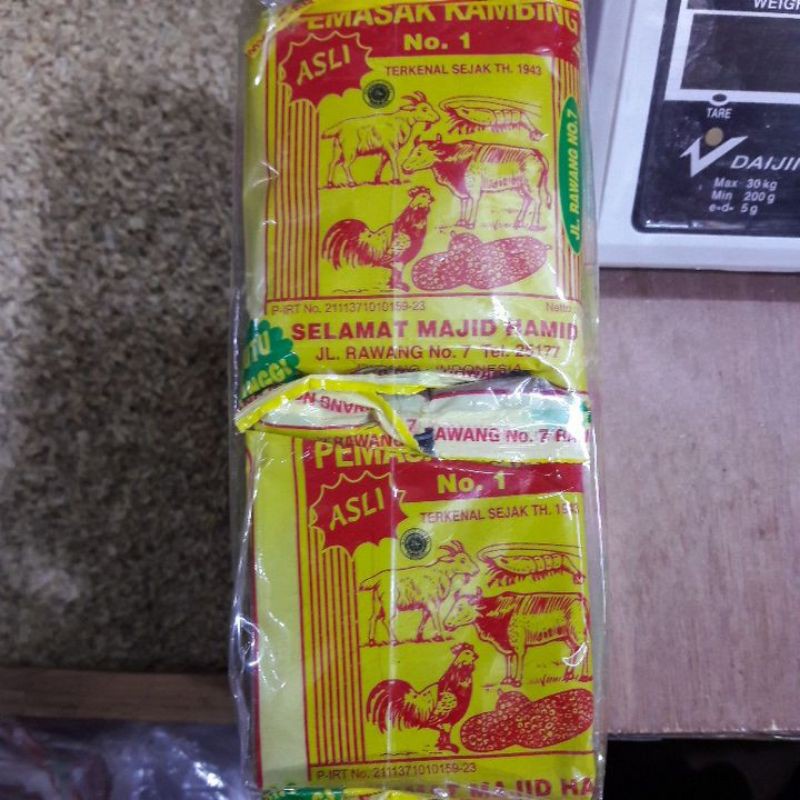 

Bumbu Selamat Majid Had Pemasak Kambing Isi 20 Sachets