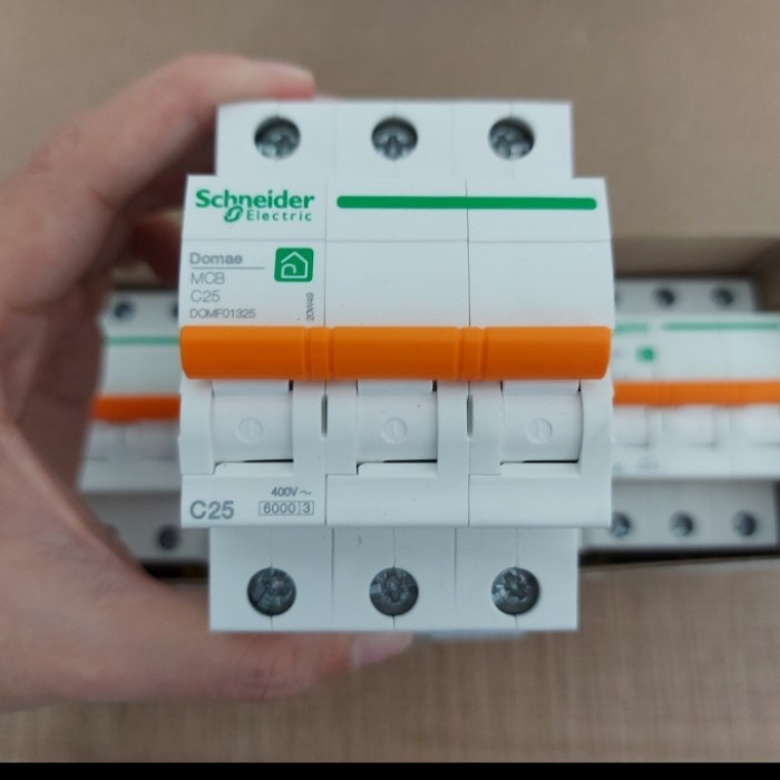 [New] Mcb Schneider 3Phase 25A Domae Limited