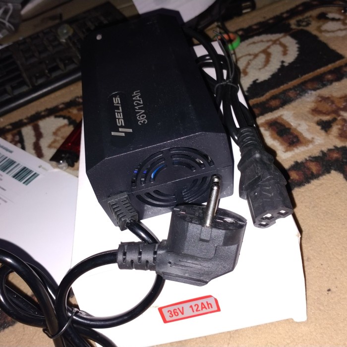 ✨Baru Charger Aki Sepeda Listrik 36 Volt Lubang 3 Terbaru