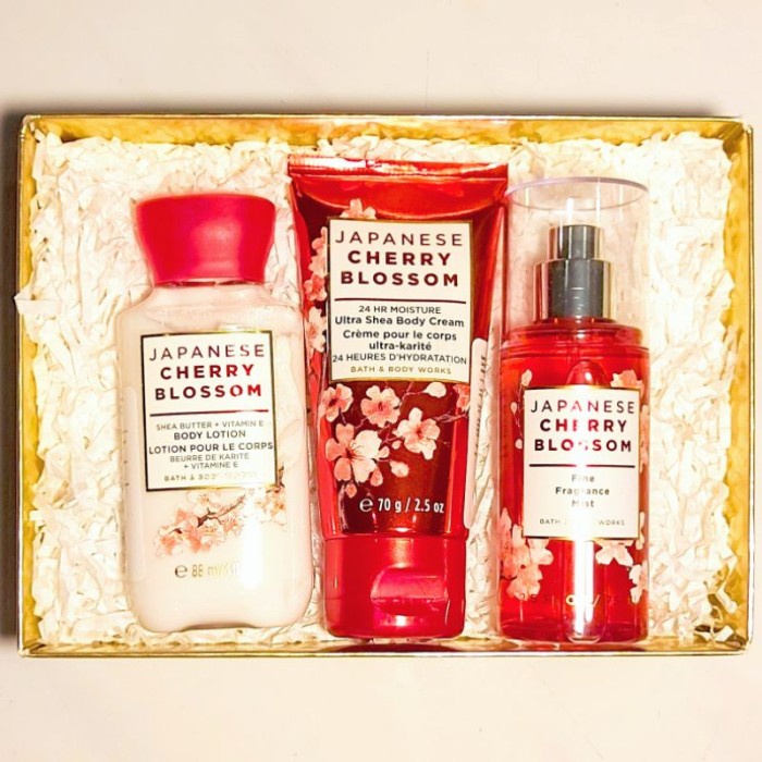 [New Ori] Bath Body Works Bbw Paket Giftset Japanese Cherry Blossom Blcm Diskon