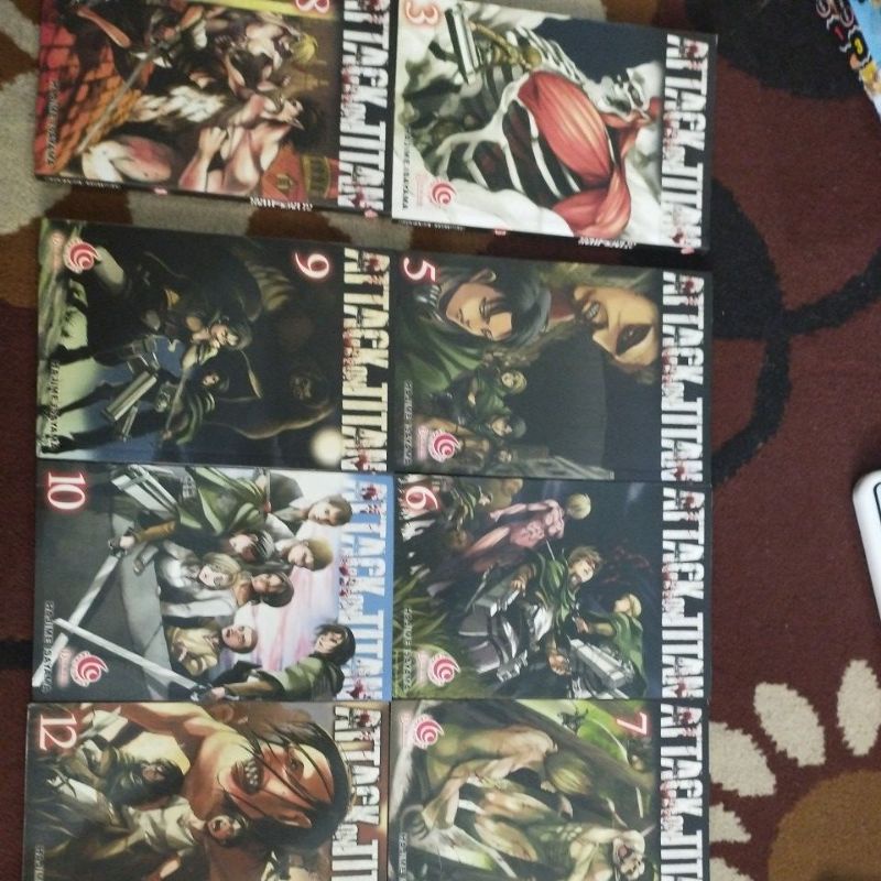 KOMIK ATTACK ON TITAN (AOT) - PRELOVED