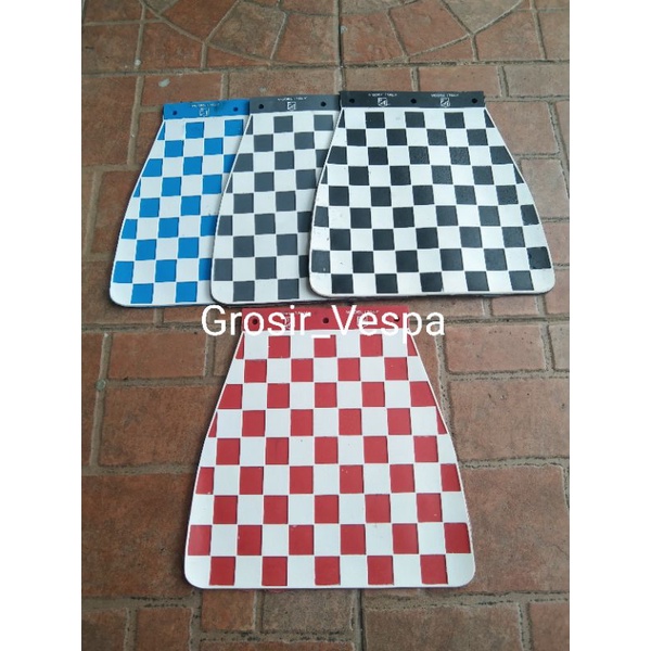 Mudflap Vespa Catur Besar.Kepet air Vespa catur besar