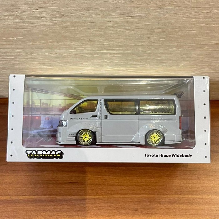 ✅Termurah Tarmac43 Toyota Hiace Widebody Grey Tarmac Skala 43 Diskon