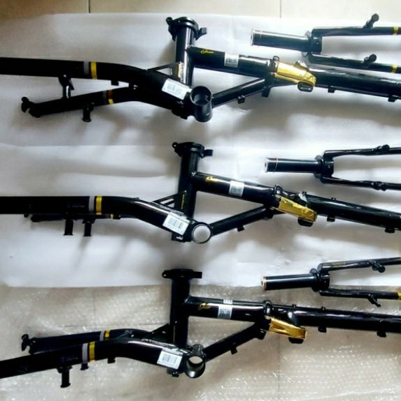 ✨Ori Frame Fnhon Gust V Brake Black Gold Not Tyrell  Moulton Blast Diskon