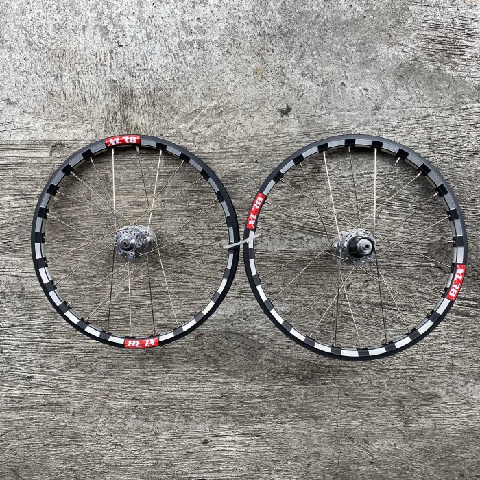 ✨Ori Wheelset Xlr8 Ukuran 406 Sepeda Berkualitas