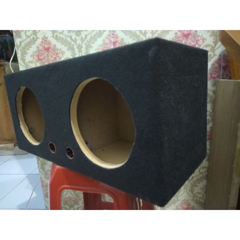Box subwoofer 8inch Double karpet diskat tengah,bahan mdf