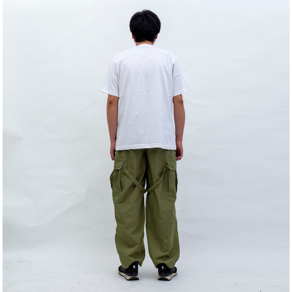 [EXCLUSIVE] MODEL TERKINI HAVOC TENZ OLIVE GREEN NYLON PARACHUTE CARGO BALOON PANTS