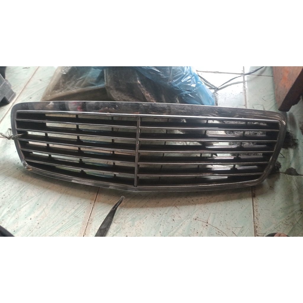 Grill Mercedes Benz W211 original A2118800583