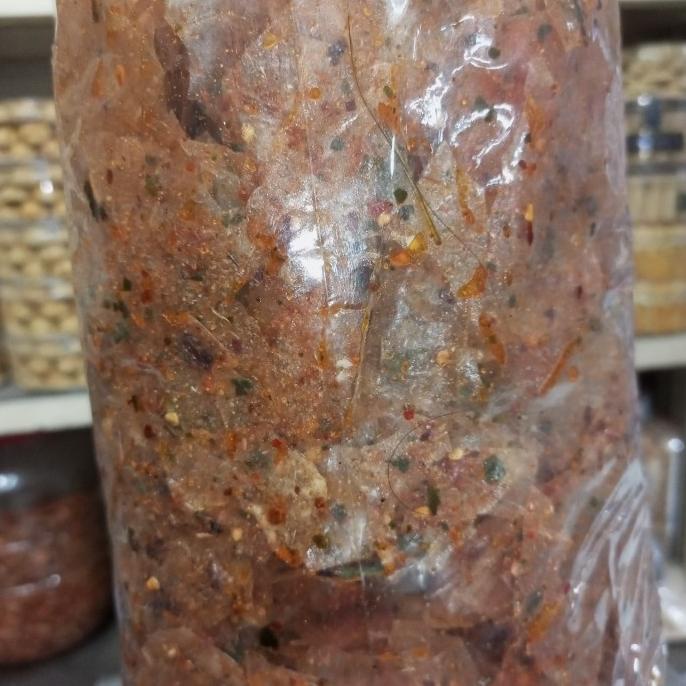 

READY STOCK KERIPIK KACA RASA PEDAS DAUN JERUK 1 BAL ISI 1 KG !!!!!