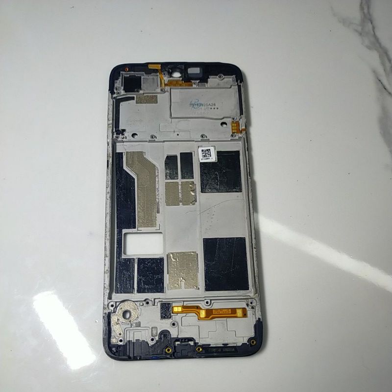 frame/Tulang tengah dan tombol dalam realme 2 pro