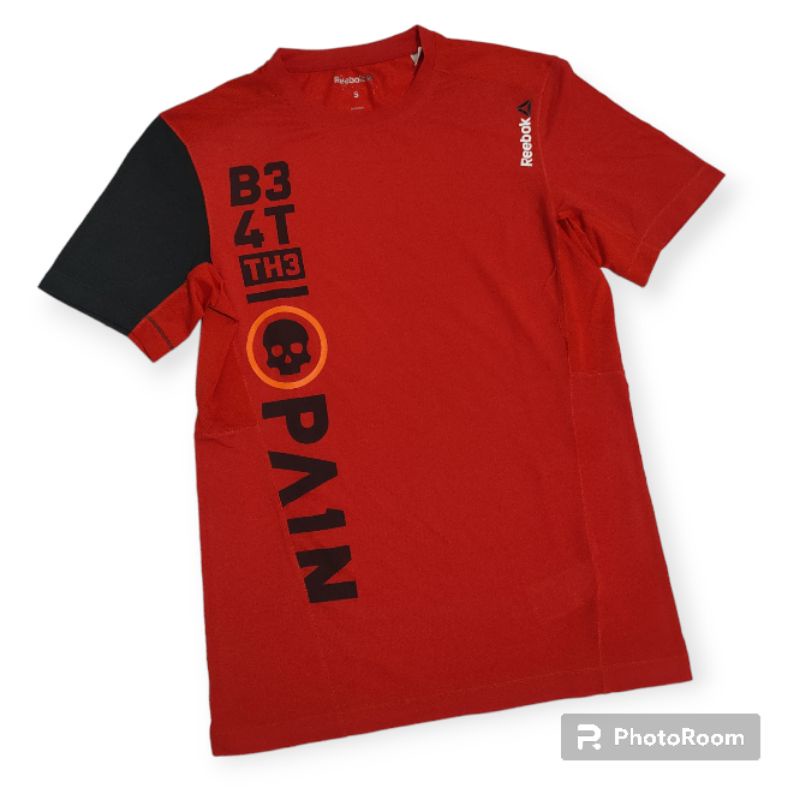 Thrifting. Kaos olahraga Reebok