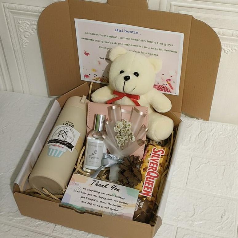 

Sale! HAMPERS CEWEK| KADO PACAR CEWEK | GIFT BOX | KADO ULANG TAHUN | WISUDA | WEDDING COUPLE | KADO NIKAH | KADO ULANG TAHUN| LEBARAN | KADO IMLEK KADO VALENTINE| LEBARAN | IDULFITRI Original