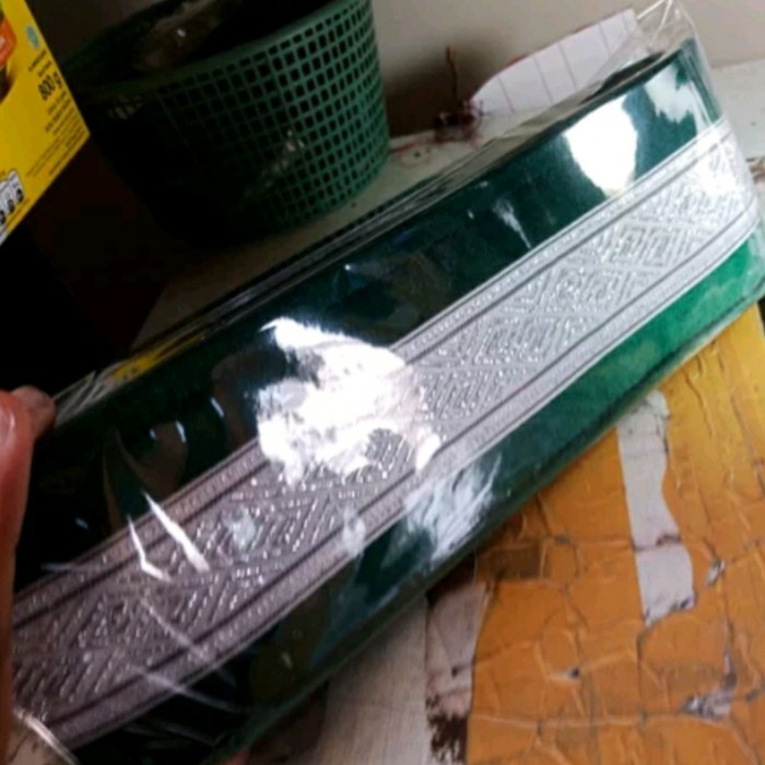 Peci/Songkok/Kopiah Bludru Hijau Tua Renda Silver