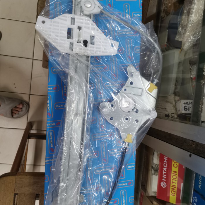 Regulator power window kaca pintu depan hyundai verna avega