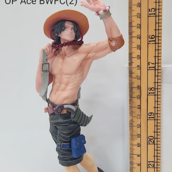{{{{}}] ace figure one piece besar