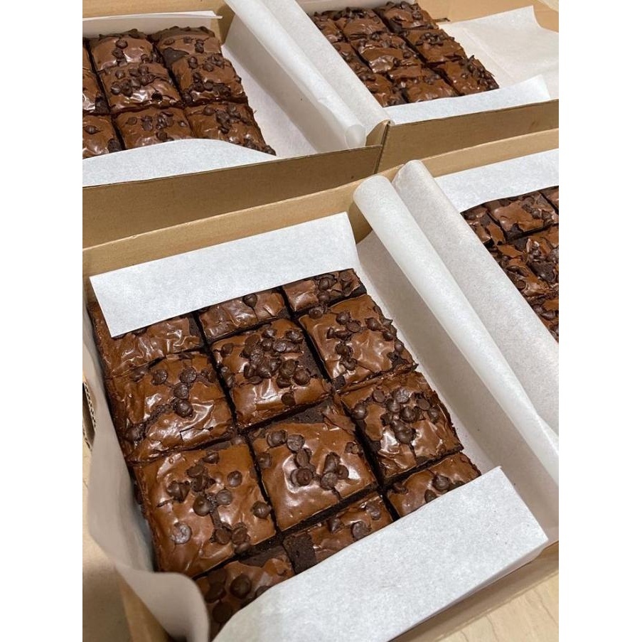 

New Kue Brownies By Chel'S Hampers Lebaran/ Hampers Natal/ Hampers Imlek Limited Edition