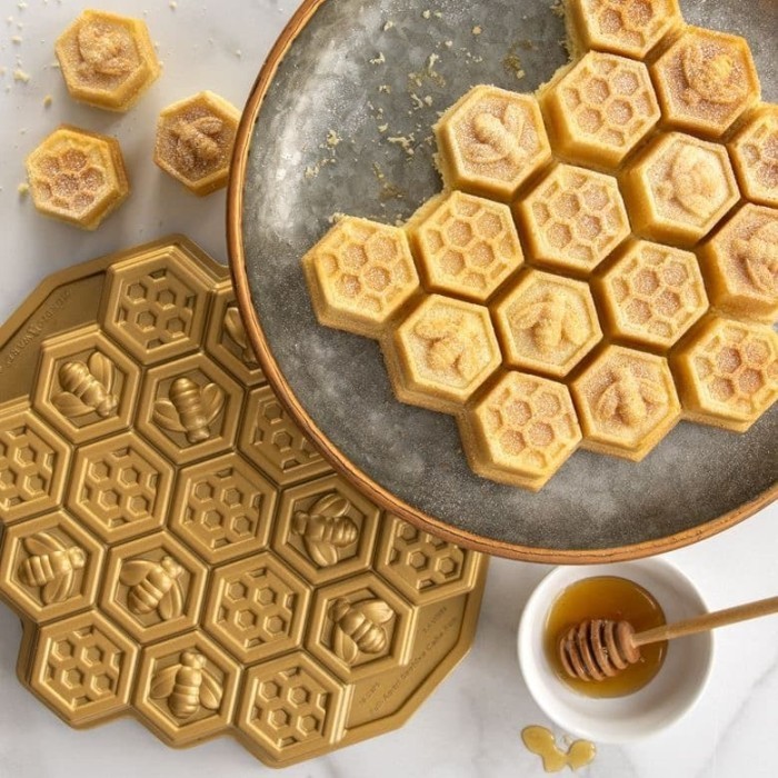 

[New Ori] Nordic Ware - Honeycomb Pull Apart Pan Loyang Kue Terbaru