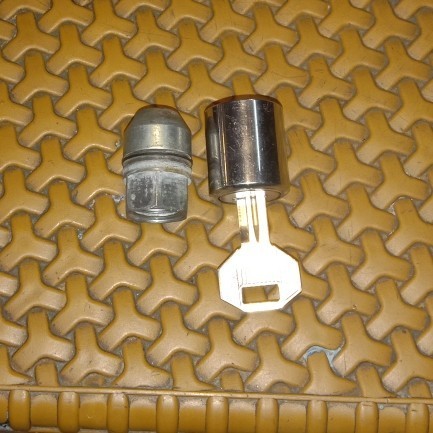 KUNCI BAN SEREP RUSH TERIOS ORIGINAL