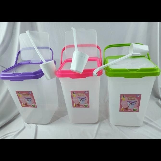 

Tempat Es Buah Gayung Minuman Jeruk Kelapa Cocktail Lebaran Segi Kotak HC