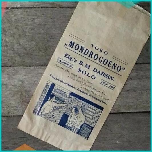 Bungkus batik jadul antik Toko MONDROGOENO - BM DARSIN Pasar Pon Solo