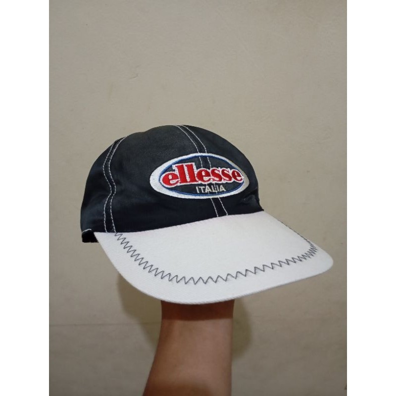 TOPI ELLESSE VINTAGE