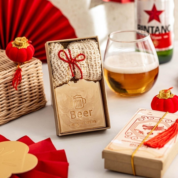 

Ready hampers imlek handmade soap berguna untuk semua usia