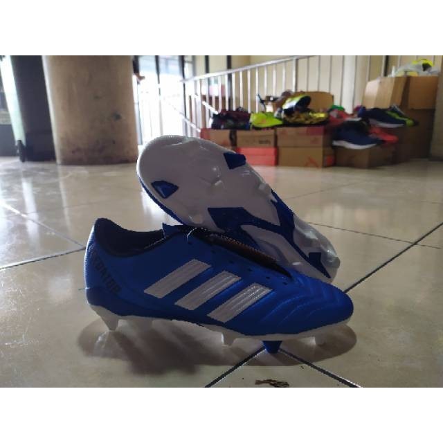 [ONLINE EXCLUSIVE] Sepatu bola Adidas sol original