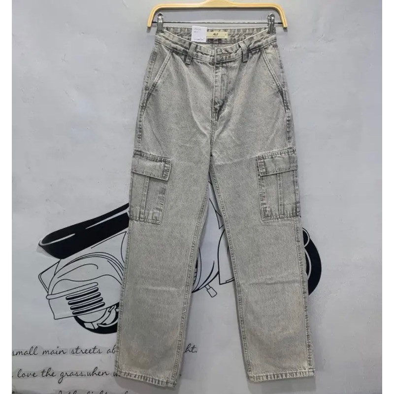 [ONLINE EXCLUSIVE] Celana Jeans Kulot Cargo M&B