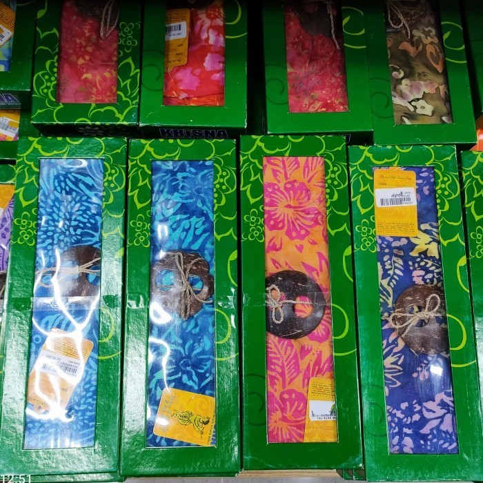 Naenggo Sarong Pantai / Kain Pantai Bali Rayon Halus Tebal Box Krisna