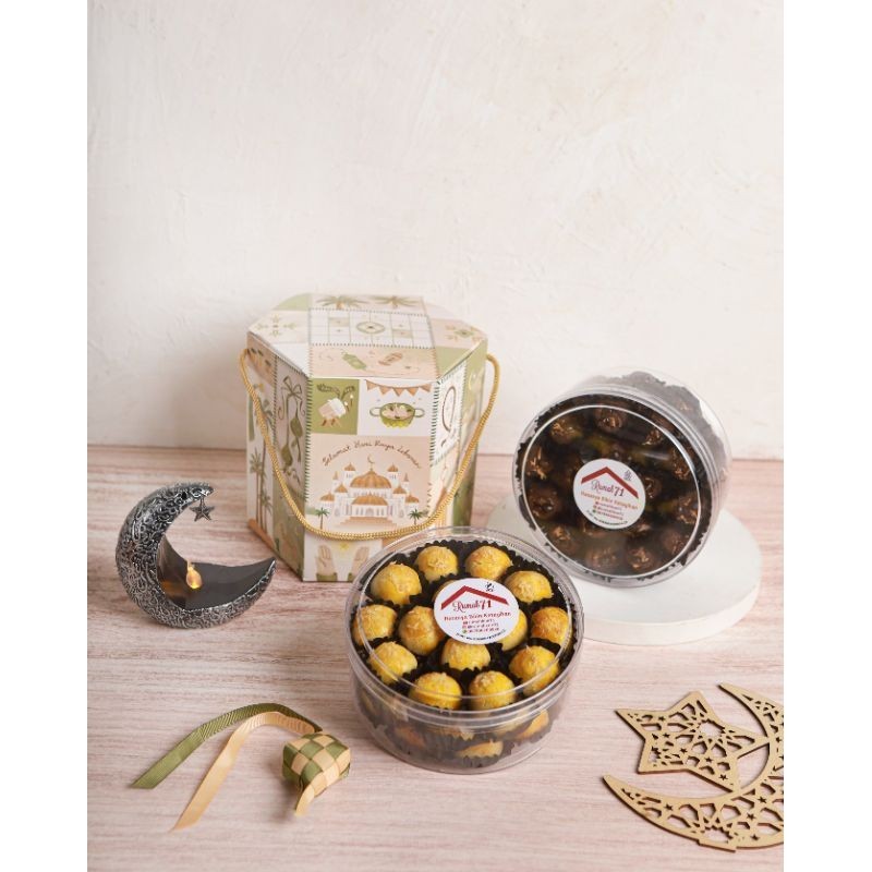 

Rumah71 Hampers Idul Fitri Kue Kering isi 2 Toples 500 gram - Parcel Homemade Cookies