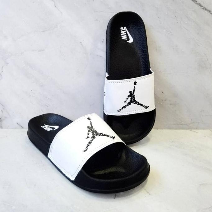 Big Sale Sendal Jordan Anak Laki Perempuan Putih Hitam Slide (Premium) Limited Edition