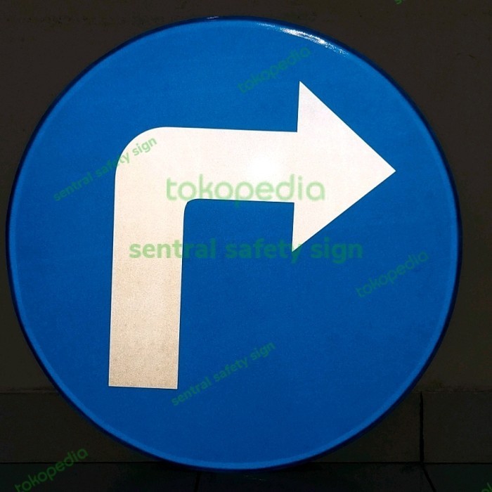 

Rambu Belok Kanan Diameter 60Cm